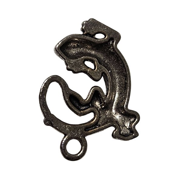 Small Vintage Silver Plated Lizard Pendant Charm Detailed Design DIY Jewelry - Picture 2 of 3